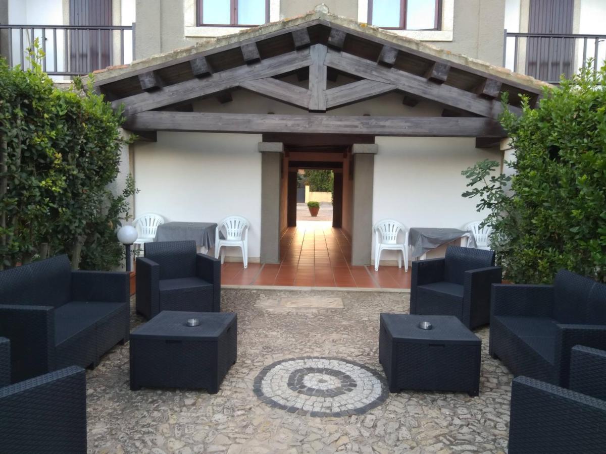 Villa Raffaello Порто Сан Паоло Екстериор снимка